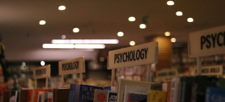 Moc słów: psychologia w copywritingu – klucz do skutecznej komunikacji